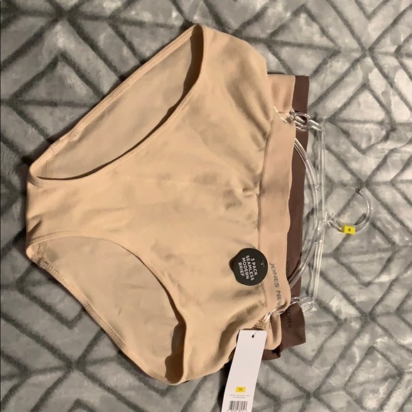 Jones New York Intimates & Sleepwear Medium Sz6 Briefs Poshmark